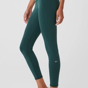 Alo Midnight Green Airbrush legging 7/8 length